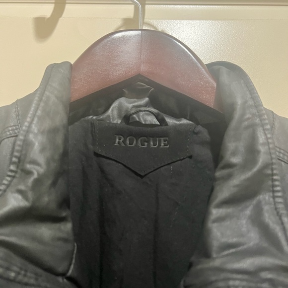 NWOT Men’s Rogue Faux Leather Motorcycle Jacket Black XL - Picture 3 of 9